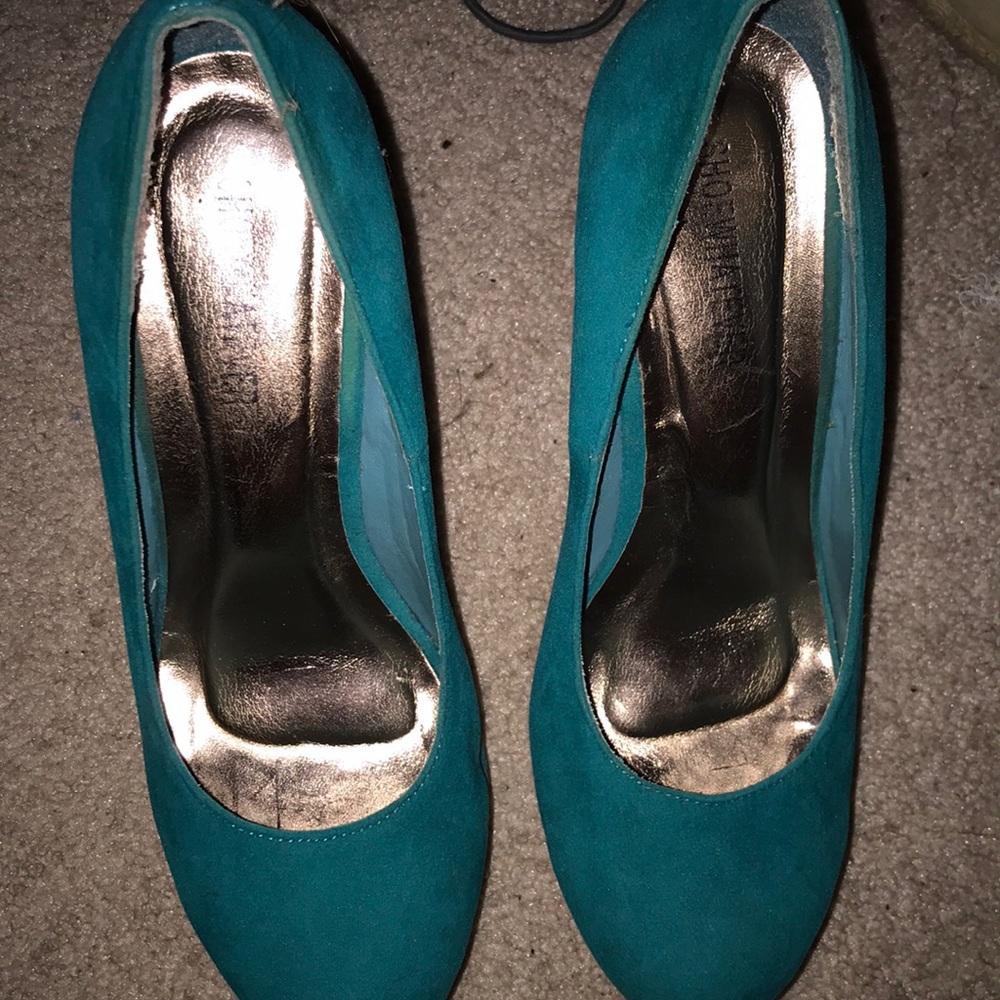 teal wedges
